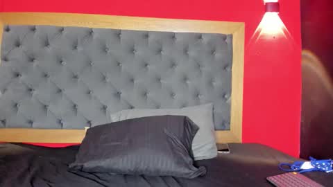 Snapshot of yayahilton chatting on 2, 10, 2025 YAYA online show from 2, 10, 2025