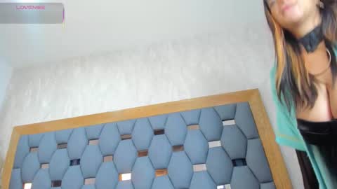 yayi derek  online show from 22, 3, 2026