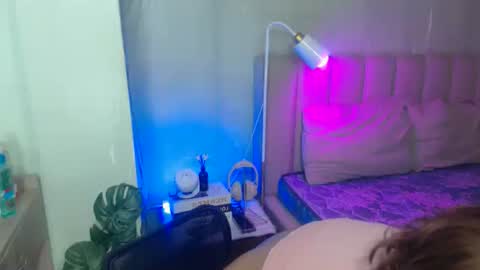 Snapshot of yazmin_shines chatting on 9, 11, 2025 Yazzi online show from 9, 11, 2025