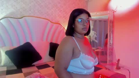 Snapshot of yazminjenner chatting on 12, 4, 2026 YazminJenner online show from 12, 4, 2026