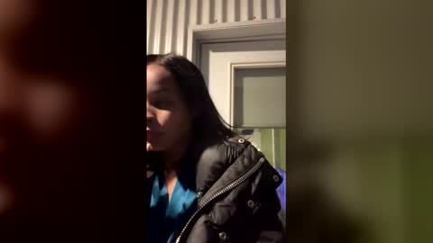 yazzybae3 online show from 21, 12, 2025