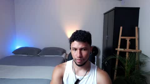 Snapshot of yeff_stone chatting on 11, 5, 2026 yeff online show from 11, 5, 2026