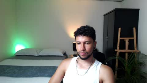 Snapshot of yeff_stone chatting on 19, 5, 2026 yeff online show from 19, 5, 2026