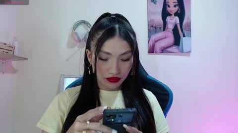 Snapshot of yeibles_hana2 chatting on 4, 12, 2024 yeibles_hana2 online show from 4, 12, 2024