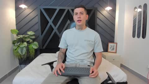 YEIKO ROMERO online show from 30, 1, 2025