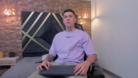 YEIKO ROMERO online show from 3, 2, 2025