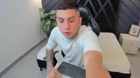 YEIKO ROMERO online show from 14, 2, 2025