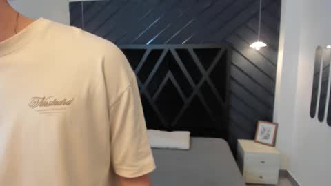 YEIKO ROMERO online show from 1, 3, 2025