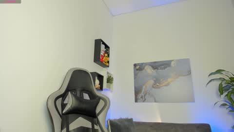 YEIKO ROMERO online show from 18, 9, 2025