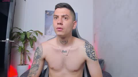 Snapshot of yeiko_romero_ chatting on 18, 12, 2025 YEIKO ROMERO online show from 18, 12, 2025