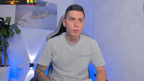 Snapshot of yeiko_romero_ chatting on 20, 12, 2025 YEIKO ROMERO online show from 20, 12, 2025