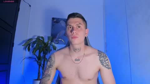 Snapshot of yeiko_romero_ chatting on 22, 12, 2025 YEIKO ROMERO online show from 22, 12, 2025