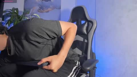 Snapshot of yeiko_romero_ chatting on 22, 12, 2025 YEIKO ROMERO online show from 22, 12, 2025