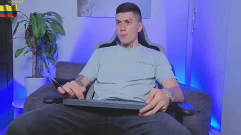 Snapshot of yeiko_romero_ chatting on 12, 4, 2026 YEIKO ROMERO online show from 12, 4, 2026