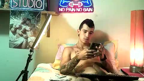 yeisoncastellanos1999 online show from 17, 12, 2025