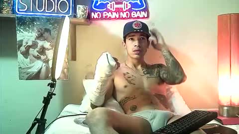 yeisoncastellanos1999 online show from 18, 1, 2026