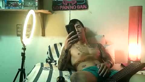 Snapshot of yeisoncastellanos1999 chatting on 17, 4, 2026 yeisoncastellanos1999 online show from 17, 4, 2026