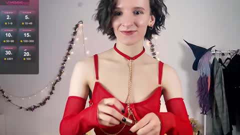 Snapshot of yellow_songbird chatting on 23, 11, 2025 Liya online show from 23, 11, 2025