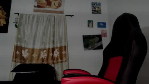 Snapshot of yemaya_28 chatting on 3, 11, 2025 Yemaya 28 online show from 3, 11, 2025