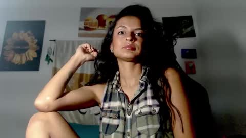 Snapshot of yemaya_28 chatting on 23, 11, 2025 Yemaya 28 online show from 23, 11, 2025