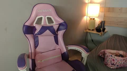 Yenni online show from 1, 12, 2025