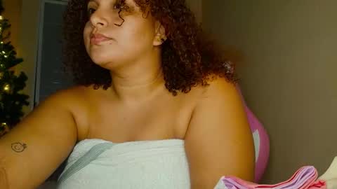 Snapshot of yera_sh chatting on 20, 12, 2025 YERA online show from 20, 12, 2025