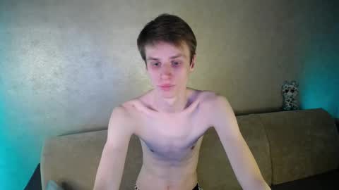 Snapshot of yes_cute_boy_ chatting on 9, 3, 2026 Eden online show from 9, 3, 2026