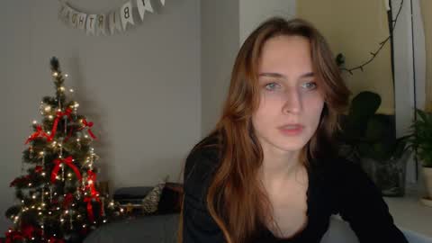 Snapshot of yes_to_heaven chatting on 11, 12, 2024 Zoe online show from 11, 12, 2024