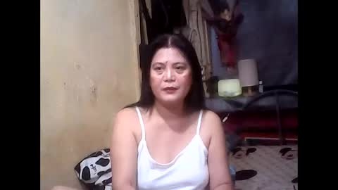 Snapshot of yesimpretty chatting on 10, 3, 2026 hi im bea online show from 10, 3, 2026