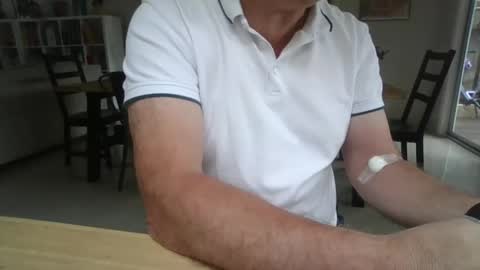 Snapshot of yesplease1969 chatting on 17, 1, 2025 yesplease1969 online show from 17, 1, 2025