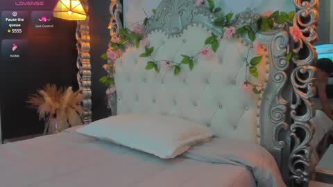 Snapshot of yess__daddy chatting on 4, 2, 2025 yess__daddy online show from 4, 2, 2025