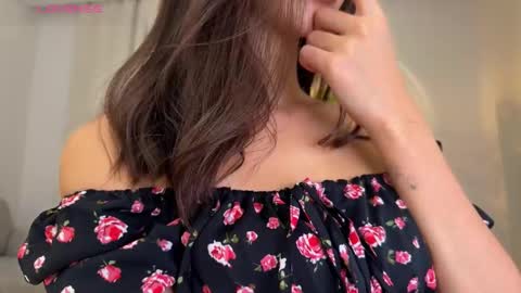 Snapshot of yessasha1 chatting on 21, 12, 2025 Amy online show from 21, 12, 2025