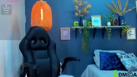 Snapshot of yessika_parker chatting on 18, 10, 2025 yessika_parker online show from 18, 10, 2025