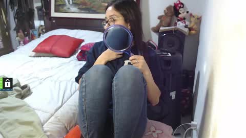 Snapshot of yeyefashon210 chatting on 15, 4, 2026 Andrea online show from 15, 4, 2026