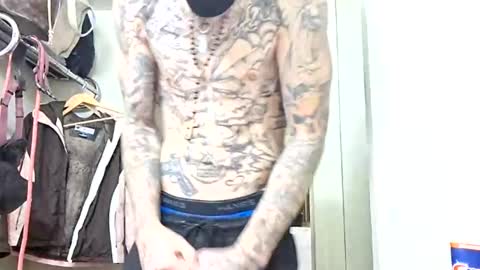 yfwb69xxx online show from 4, 11, 2025