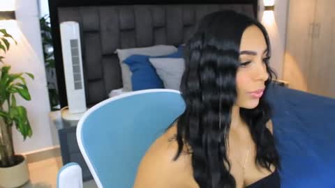 Snapshot of yikaalves chatting on 18, 7, 2026 Yika Alves online show from 18, 7, 2026