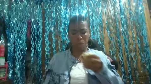 yilizalove_14 online show from 13, 12, 2025