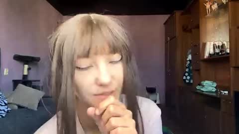 Snapshot of yimaslin chatting on 30, 7, 2026 Mia 1st day online show from 30, 7, 2026