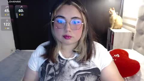 Snapshot of yini_angel07 chatting on 9, 6, 2026 hii i am yini online show from 9, 6, 2026