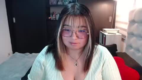 Snapshot of yini_angel07 chatting on 14, 6, 2026 hii i am yini online show from 14, 6, 2026