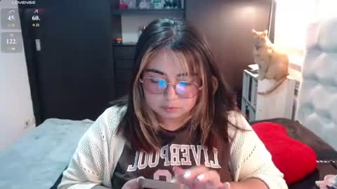 Snapshot of yini_angel07 chatting on 18, 6, 2026 hii i am yini online show from 18, 6, 2026