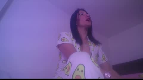 Yiny online show from 8, 11, 2025