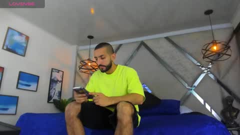 Yiyo online show from 18, 1, 2025