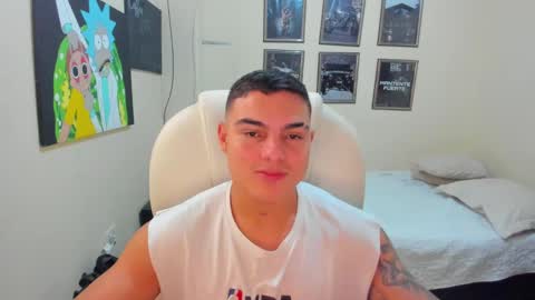 Snapshot of yker18 chatting on 2, 1, 2025 yker online show from 2, 1, 2025