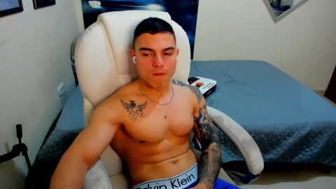 Snapshot of yker18 chatting on 27, 10, 2025 yker online show from 27, 10, 2025