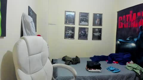 Snapshot of yker18 chatting on 10, 4, 2026 yker online show from 10, 4, 2026