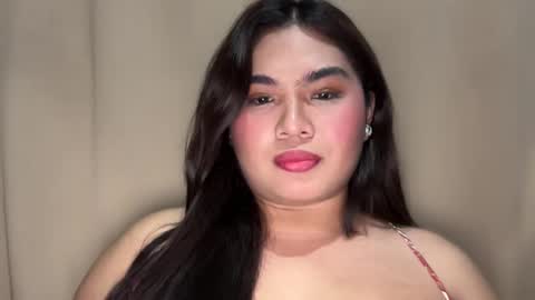 Snapshot of yllanahard chatting on 17, 12, 2024 yllana love online show from 17, 12, 2024