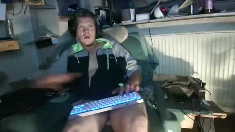 ynghotgerman92 online show from 16, 10, 2025