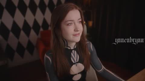 Snapshot of ynnenbrynn chatting on 8, 11, 2025 ynnenbrynn online show from 8, 11, 2025