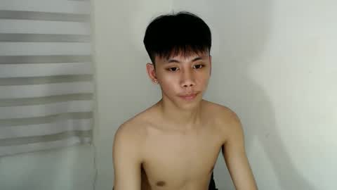 Snapshot of ynotyu chatting on 22, 10, 2025 ynotyu online show from 22, 10, 2025